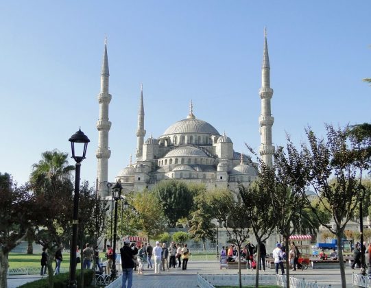 Мечеть Султанахмет (Голубая мечеть) в Стамбуле
