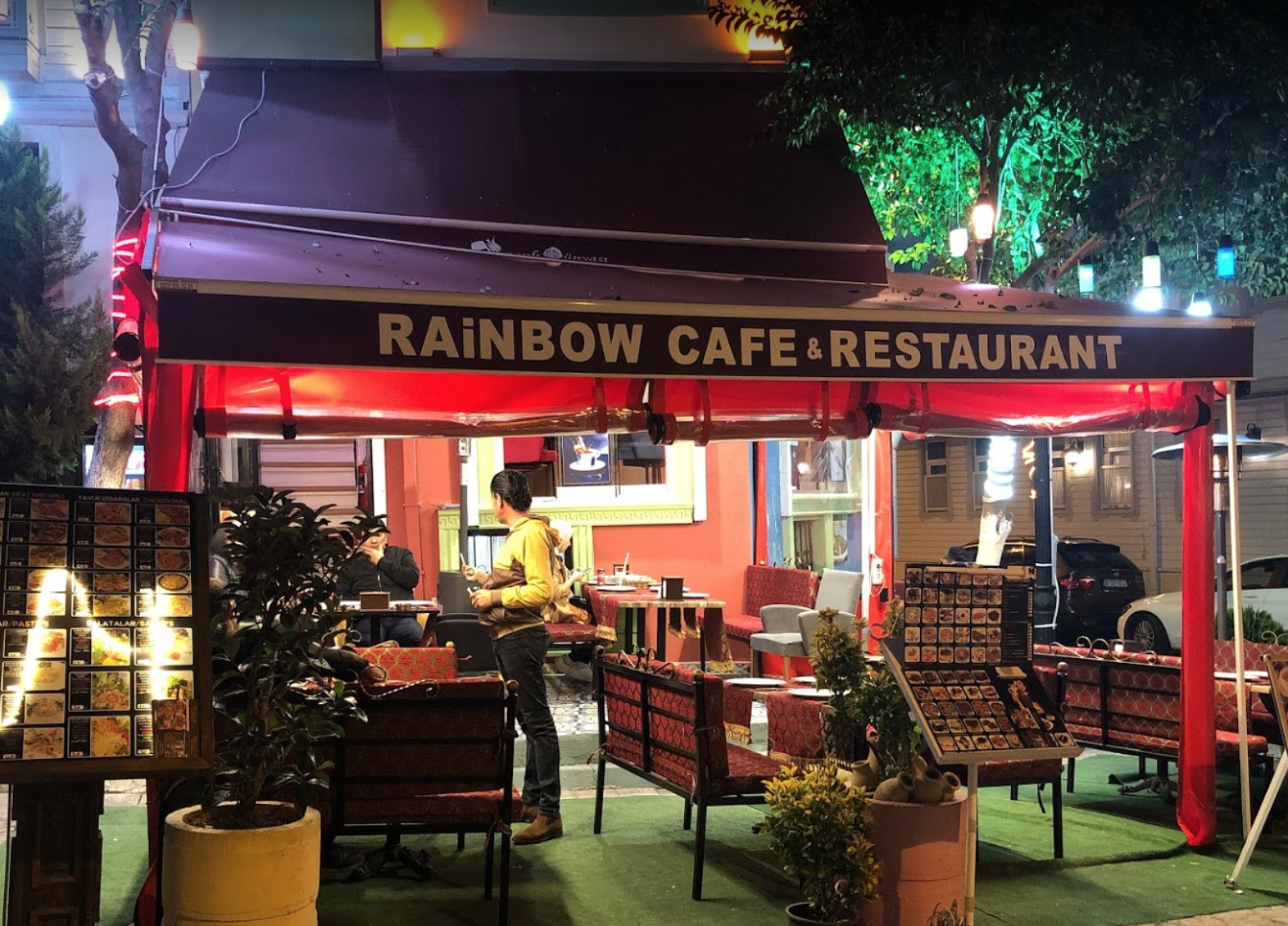Рыбный ресторан Rainbow Fish & Meat Restaurant