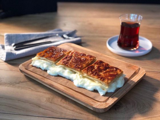 Бёрек (Börek) в Стамбуле