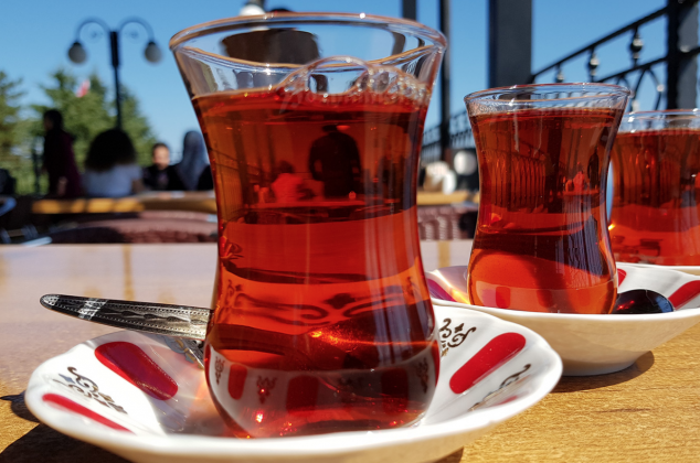 Турецкий чай (Çay) в Стамбуле