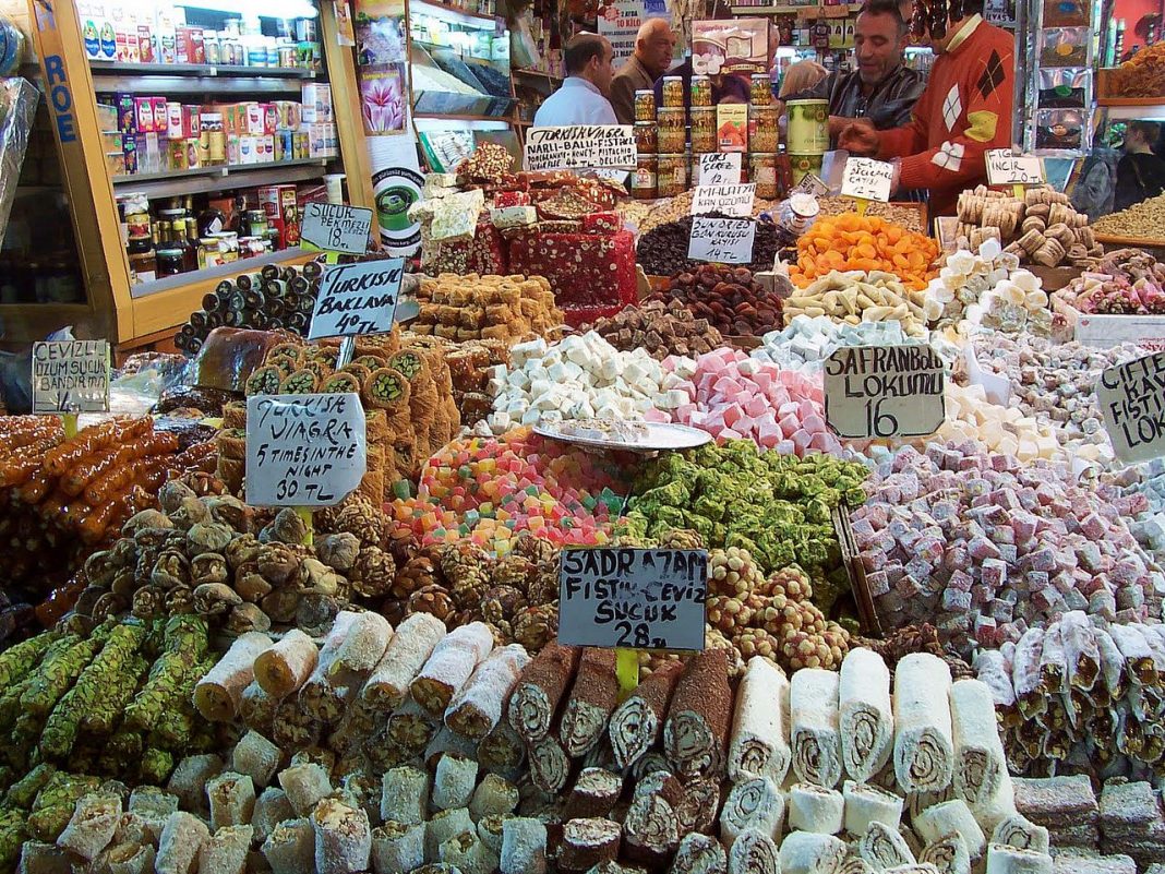 Рахат лукум на базаре в Турции