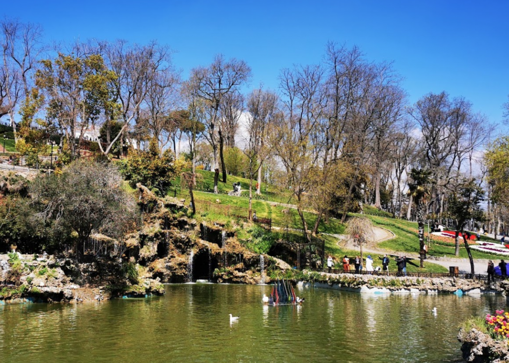 Парк эмирган в стамбуле фото